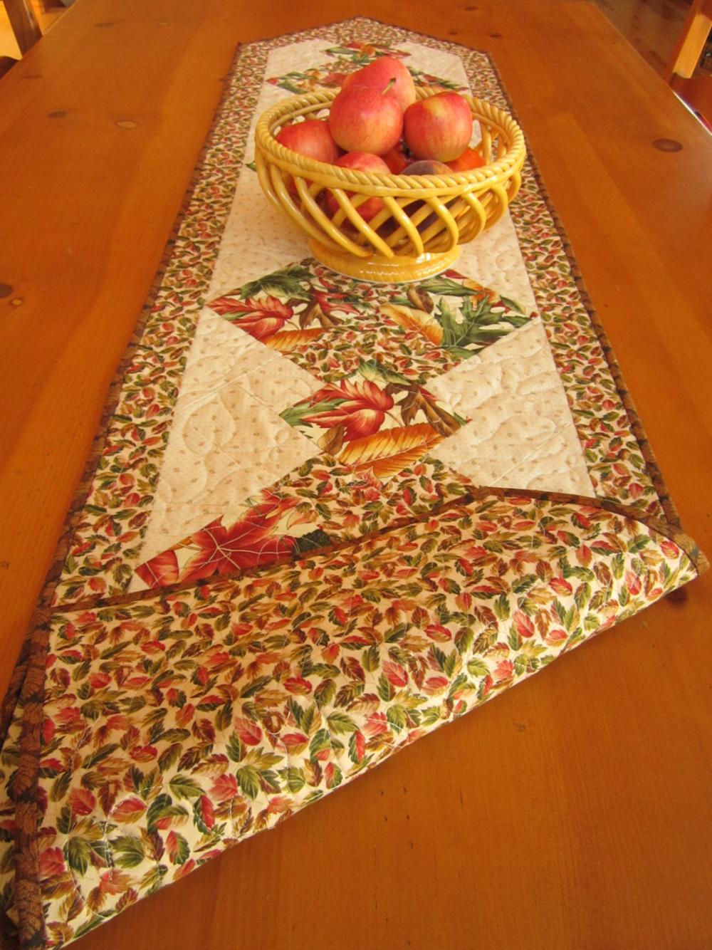 Autumn Beauty Long Table Runner on Luulla