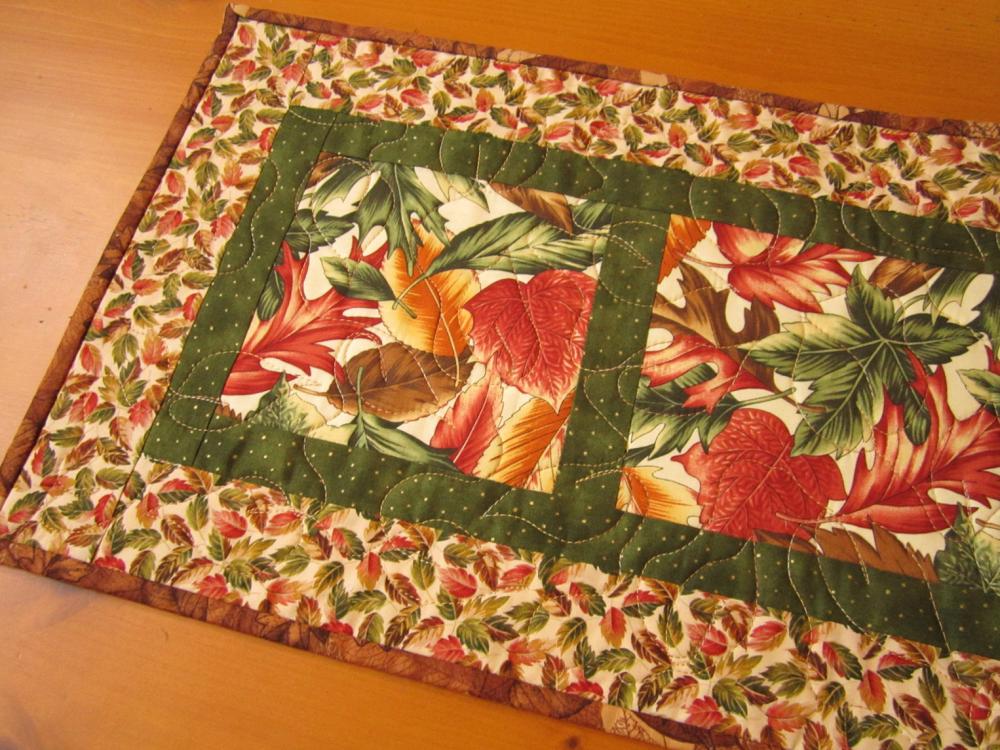 Foliage Cactus Quilted Table Runner NCU0HNH324