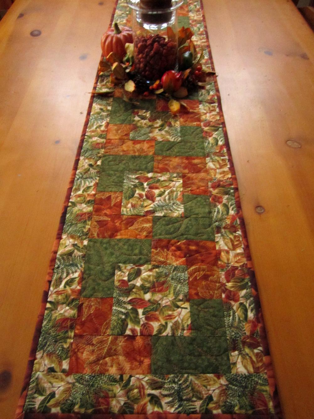 Autumn Colors Fall Table Runner on Luulla