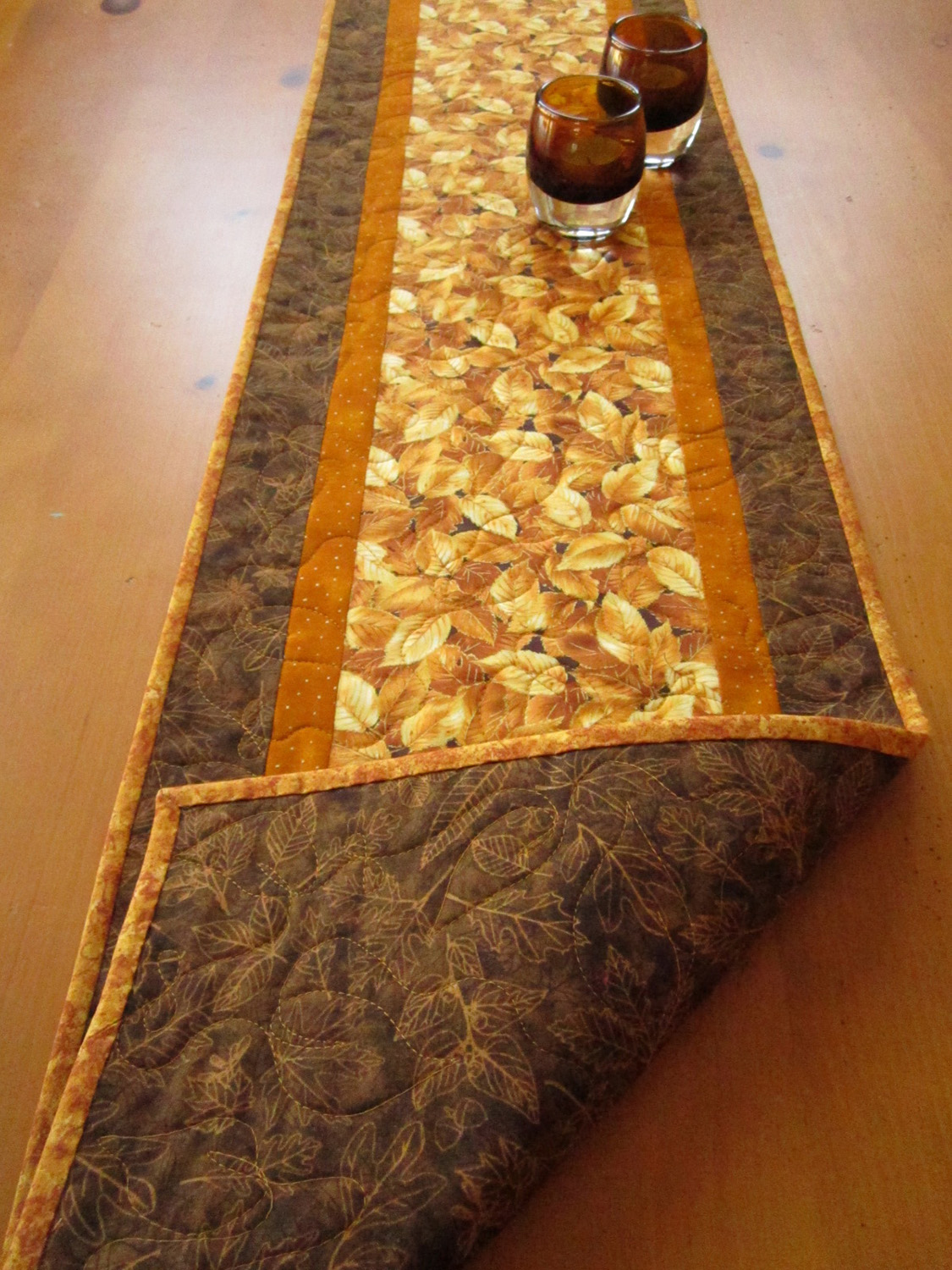 Fall Leaves Table Runner on Luulla