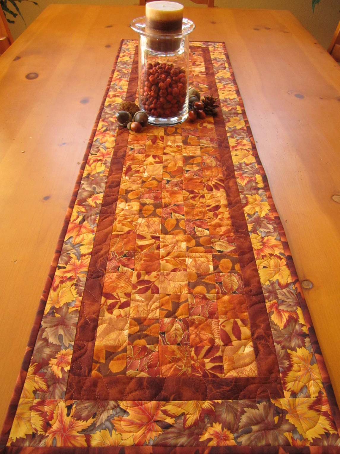 Rustic Leaves Fall Table Runner on Luulla