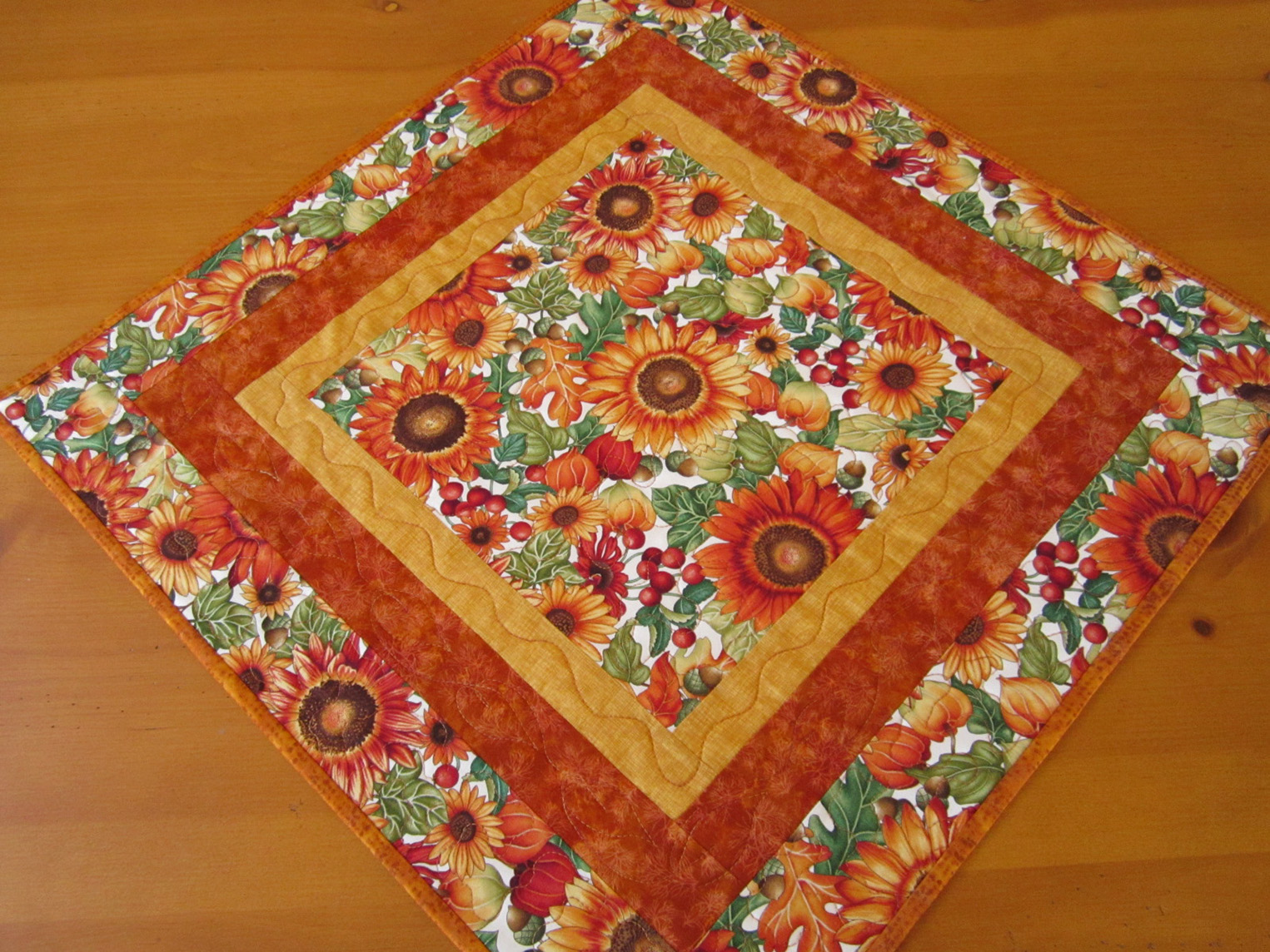 Quilted Table Topper Sunflowers on Luulla